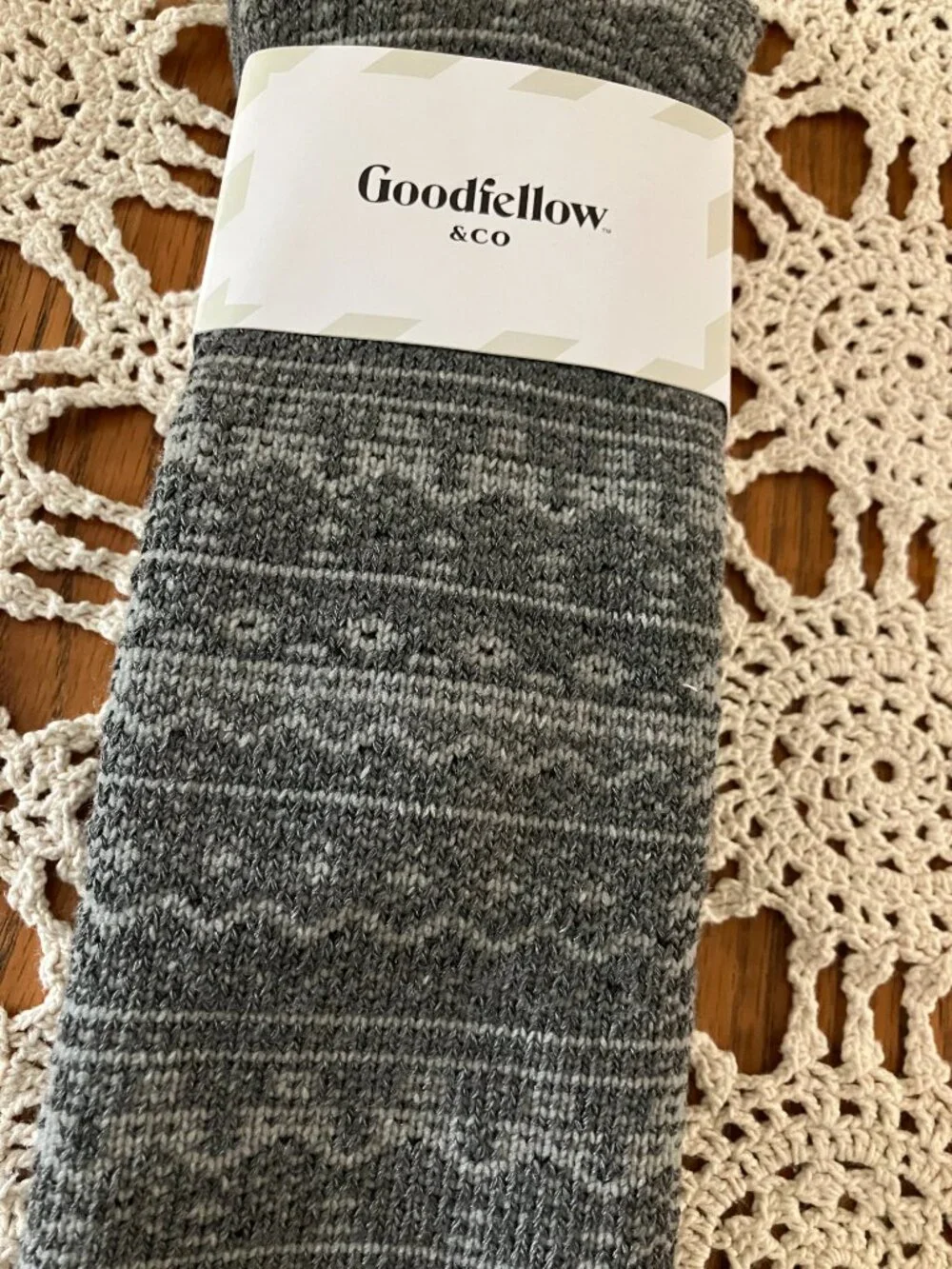 New Adult Shoe Sz: 6 - 12 1 Pair Goodfellow & Co. Crew Socks Grey Wintery Print